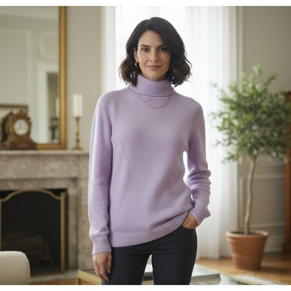 Hathaway Platinum 100% Cashmere Turtleneck Sweater Retail $340 Womens Size M